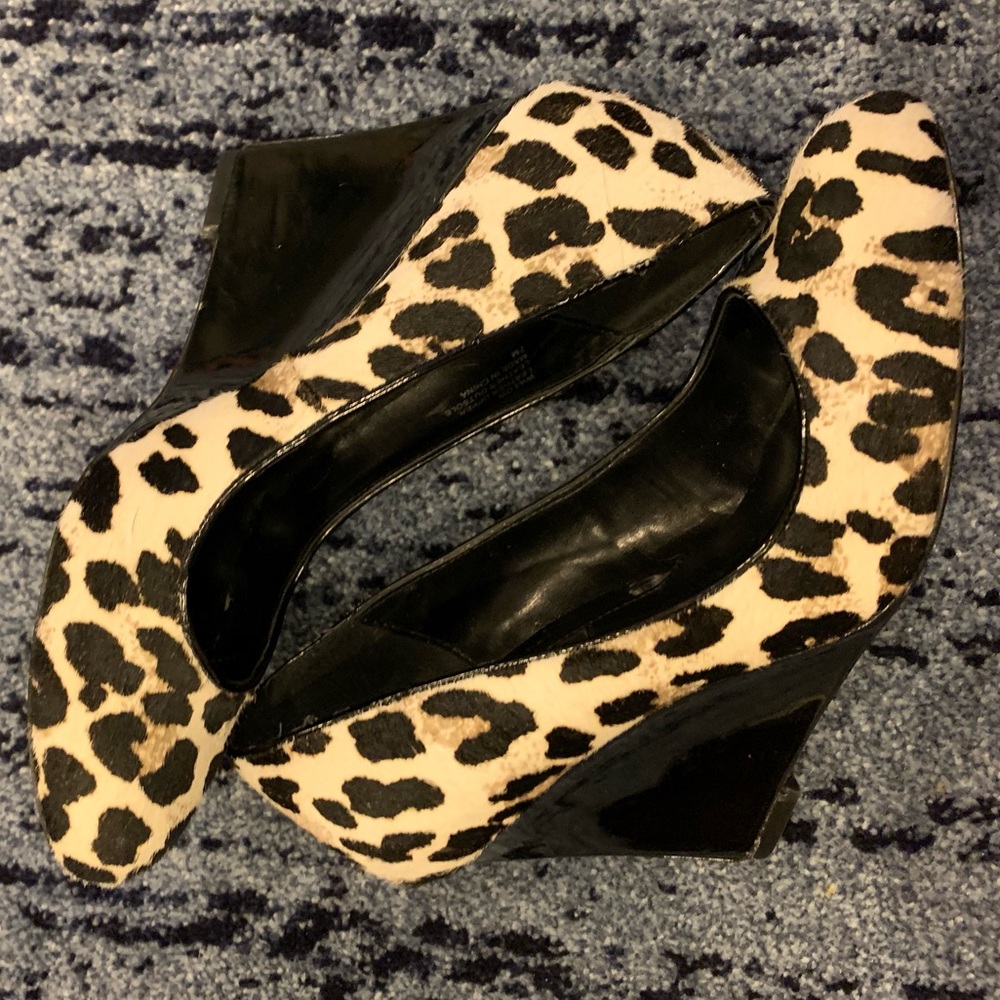 White House Black Market Leopard Print Wedges sz7